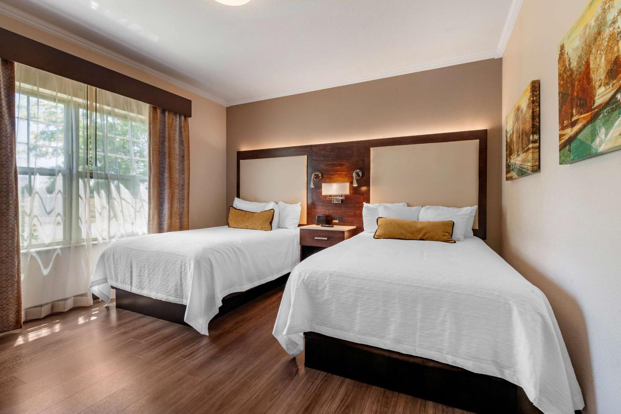 Best Western Premier Bridgewood Hotel 4*
