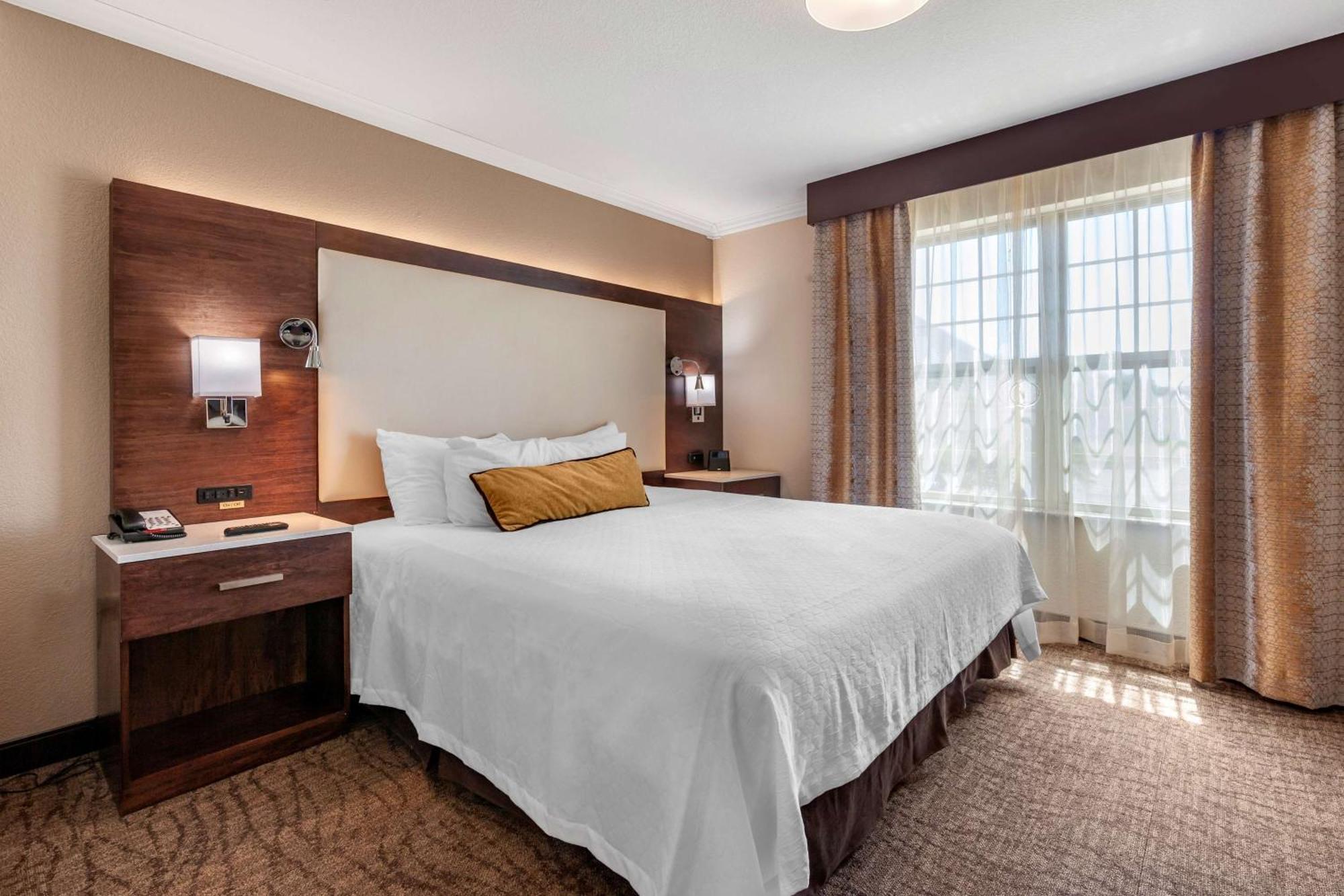 Best Western Premier Bridgewood 4*